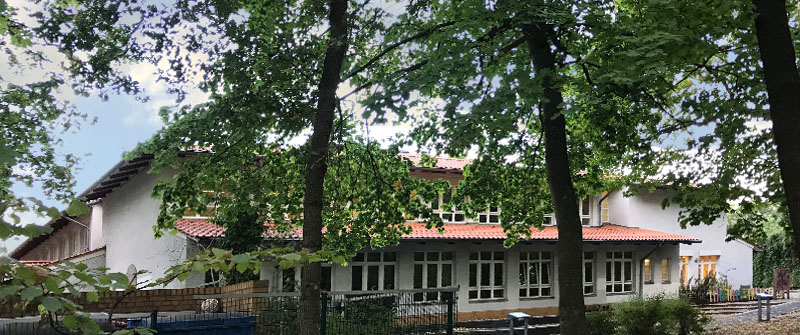 Schulbezogene Sozialarbeit an der Dreilinden-Grundschule, Berlin Zehlendorf, Schulgebäude